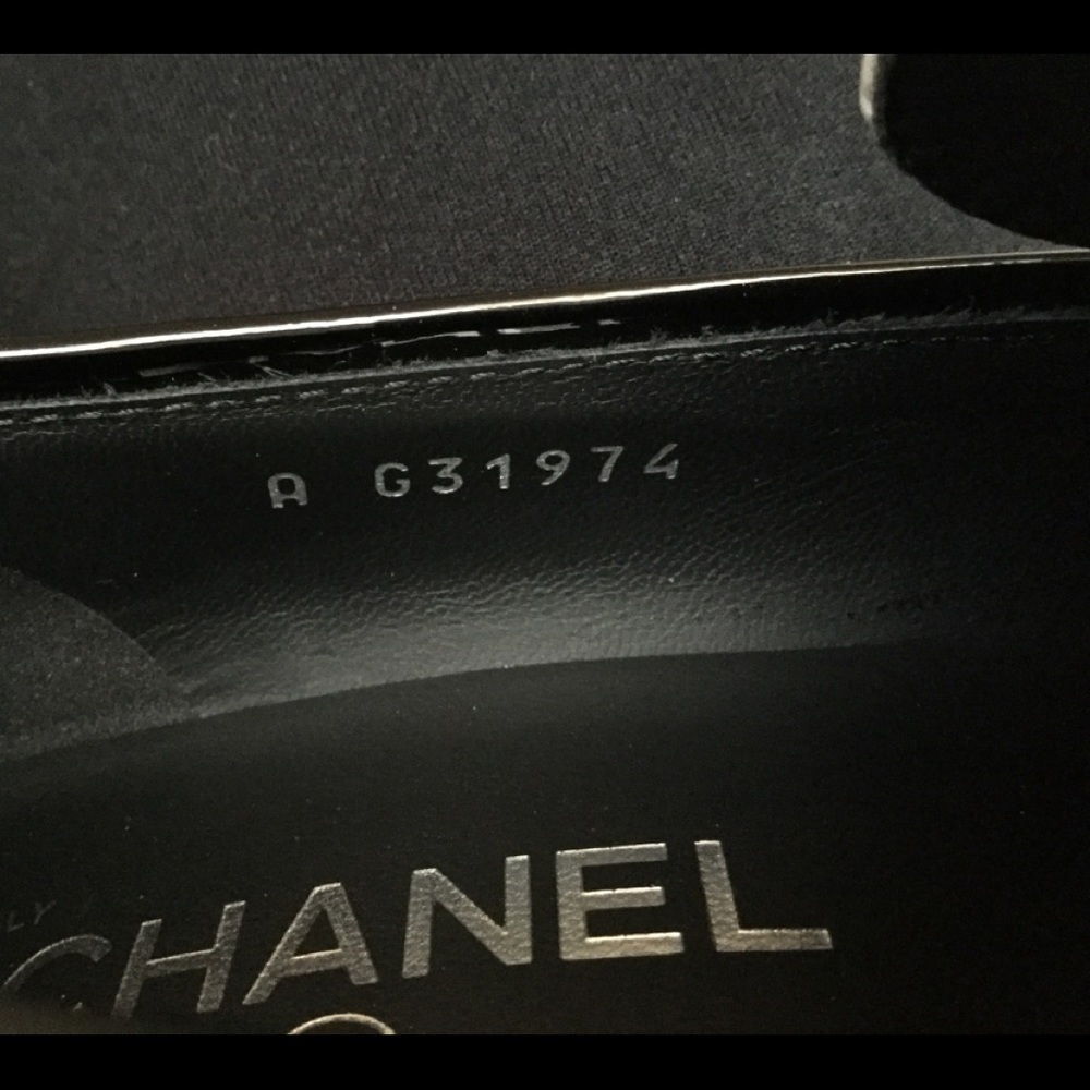 Chanel patent leather black & white oxfords - Picture 5 of 8